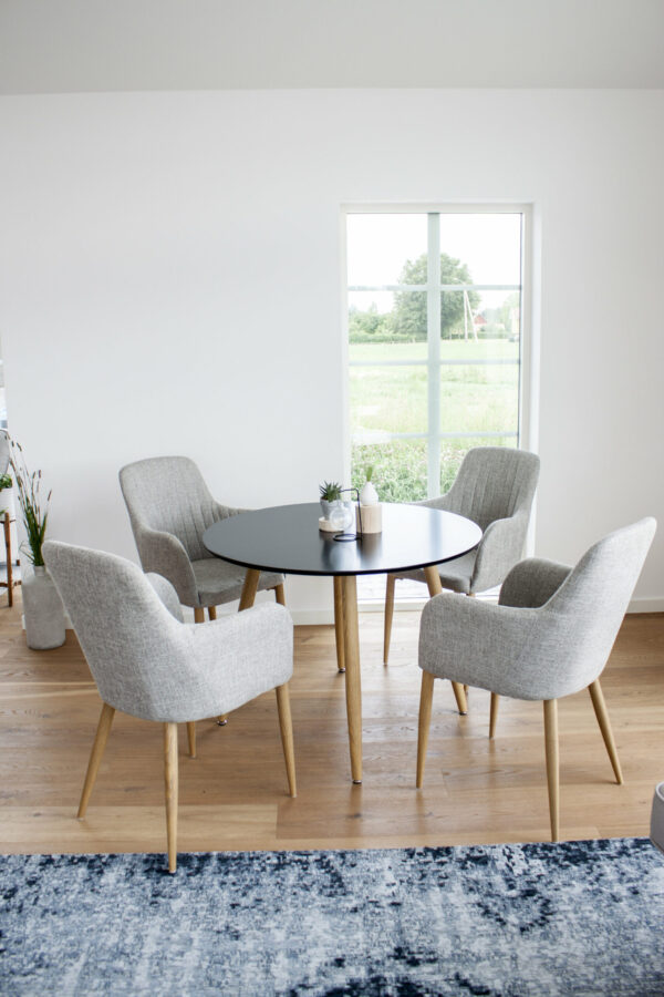 Plaza Rund Matgrupp Table: ⌀100 Chair: 62x93x57 - Venture Home