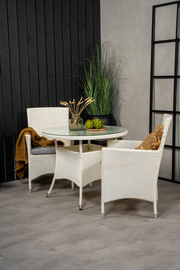 Matgrupp Volta med stolarna Malin Table: ⌀90 Chair: 65x92x58 - Venture Home